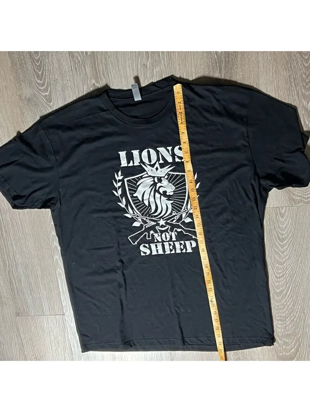 “Lions not sheep” t-shirt Black White Lion Crown Guns AK 47 Rifle Patriot NRA XL